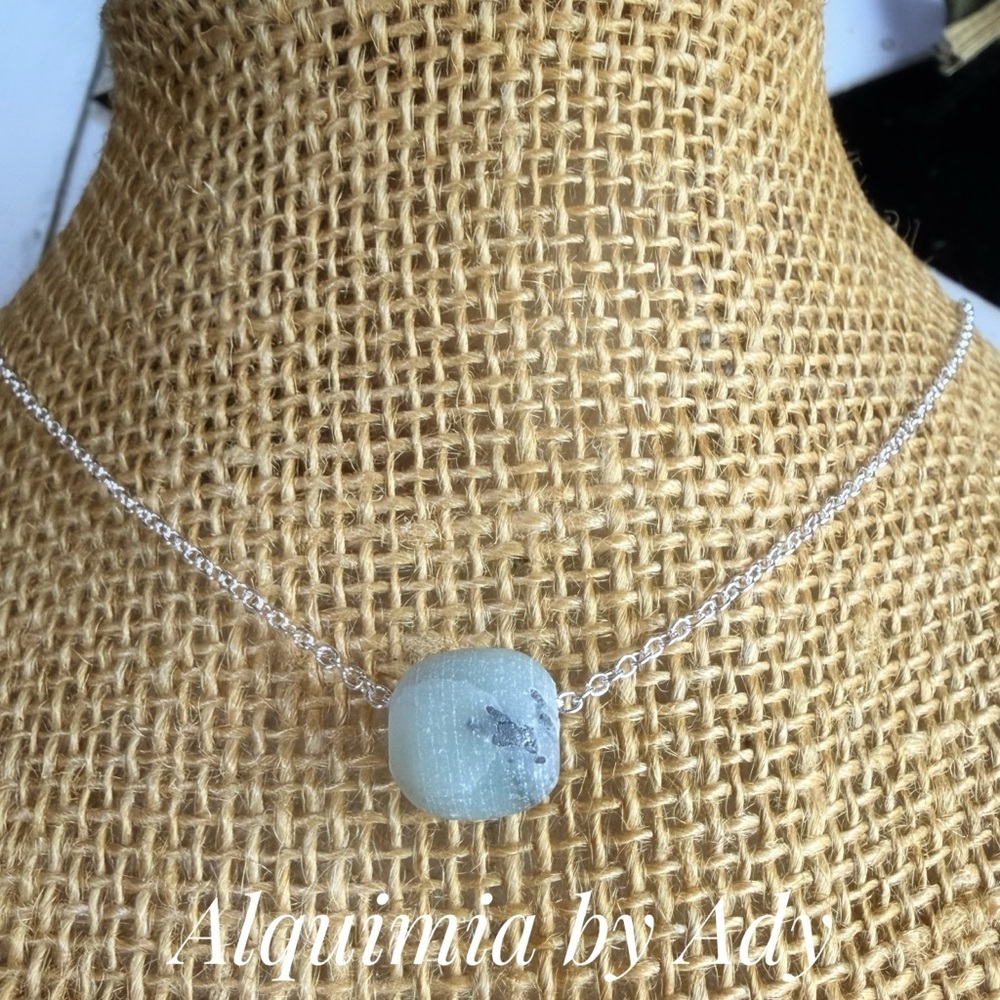 Alquimia Silver Necklace with Aqua Stone